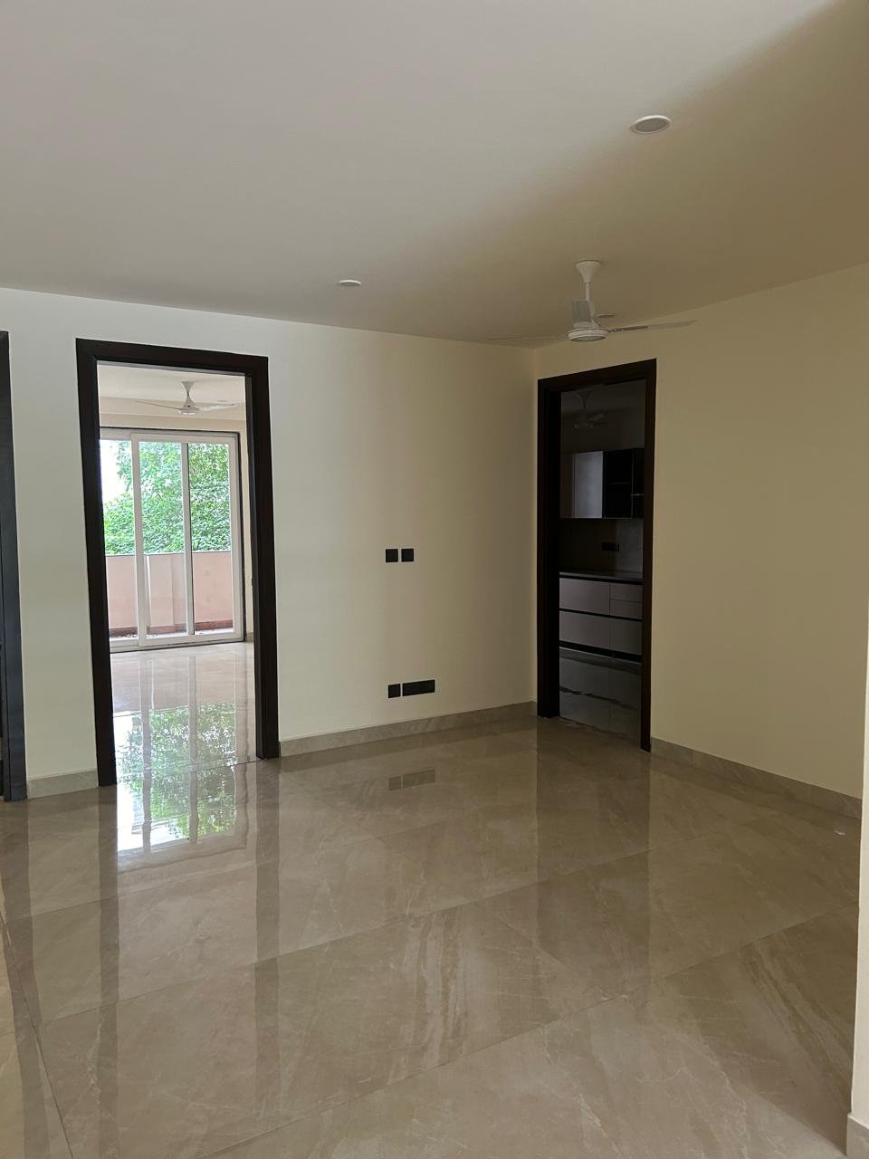 4BHK Sushant Lok, Near MG Road available for rent